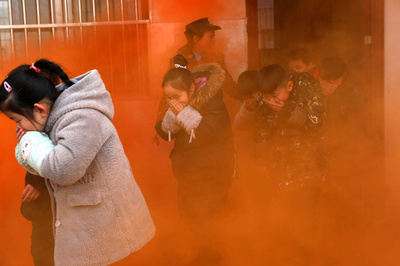 冬休みに備え、小学校で防災・避難訓練 中国・安徽省