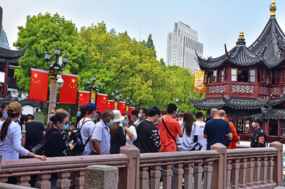 中国のメーデー連休、3省で観光収入が1500億円超に 24省データ