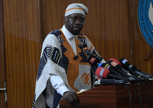 危機の欧州に渡るより未来あるアフリカにとどまるべき セネガル首相