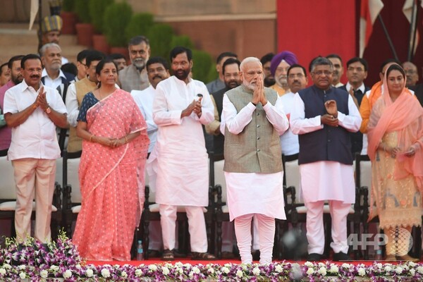 インドのモディ首相、2期目スタート 総選挙で歴史的勝利