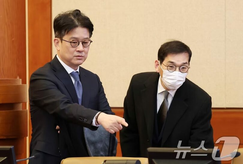 イ・チャンス氏（左）とチョ・サンウォン氏(c)news1