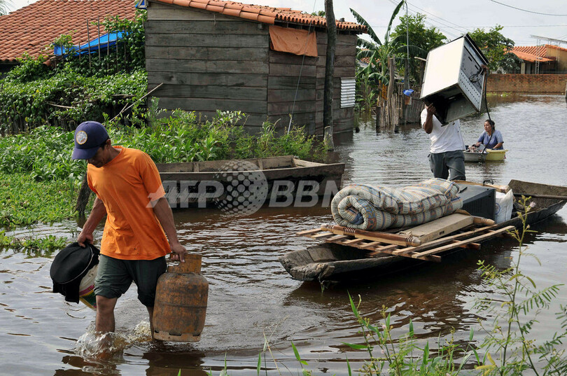 ボリビアの洪水死者、51人以上に