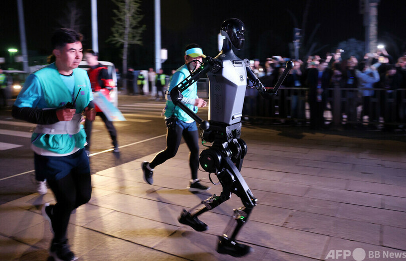 中国のヒューマノイドロボット市場 世界全体の約半分に