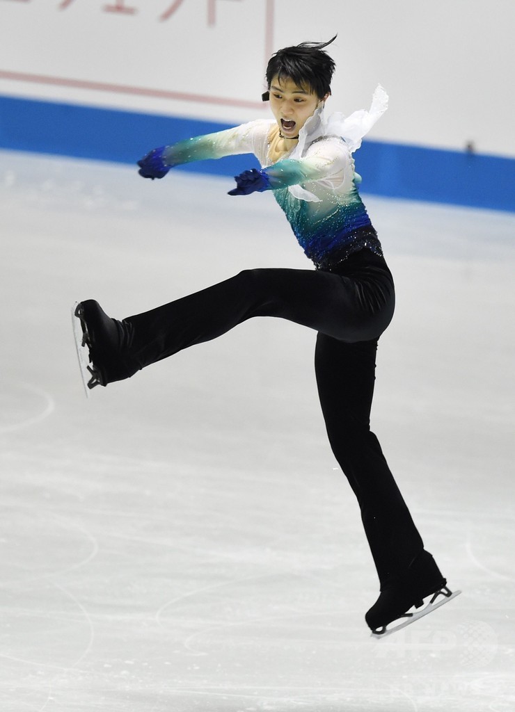 羽生と宇野が男子FSでワンツー、日本は首位守る フィギュア国別対抗戦