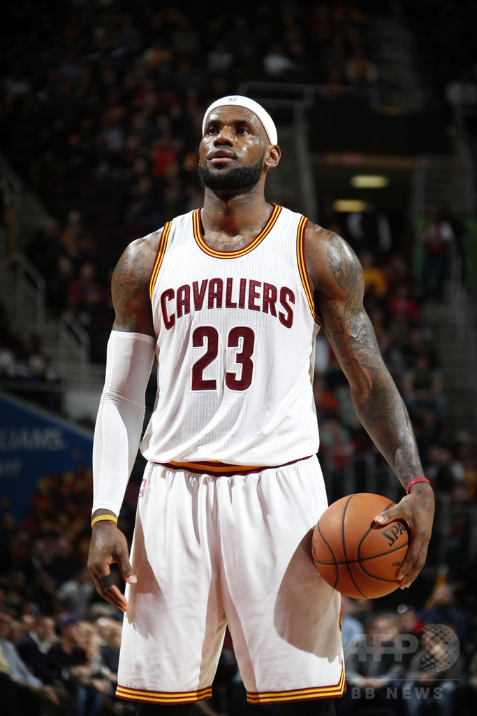 キャバリアーズ、ホークスに大敗