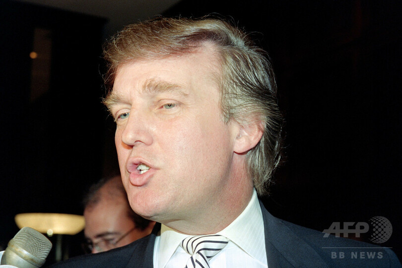 トランプ氏の「不可解」な髪形、カリスマ美容師たちも困惑