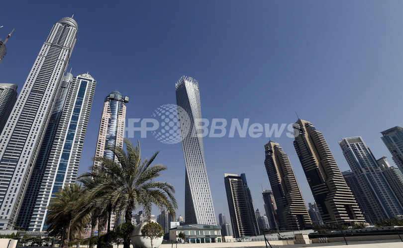 世界一高い「ねじれタワー」、ドバイに完成