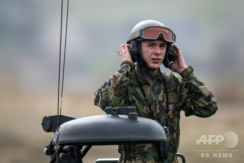 スイス陸軍訓練校、激しい嘔吐などで新兵ら救急搬送 原因不明