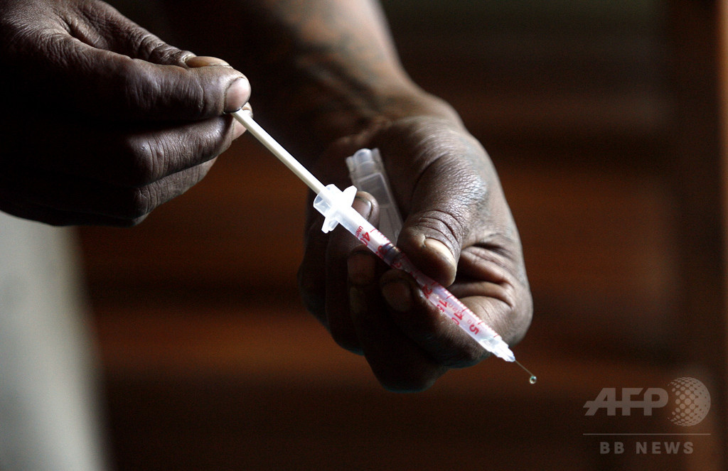 無免許医師、注射器使い回し46人HIV感染か インド 無免許医師、注射器使い回し46人HIV感染か インド