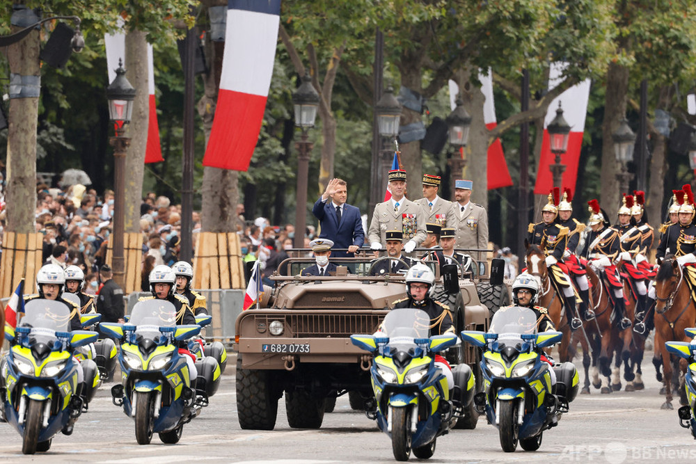 フランス革命記念日 2年ぶりに軍事パレード 写真30枚 国際ニュース Afpbb News