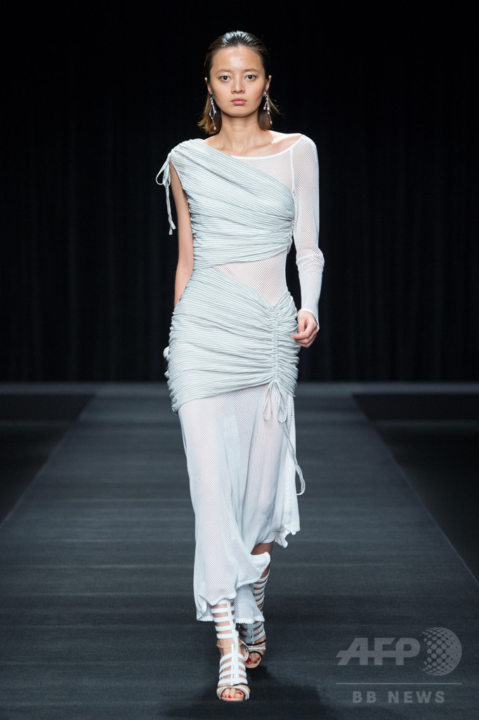 「タエ アシダ」17年春夏