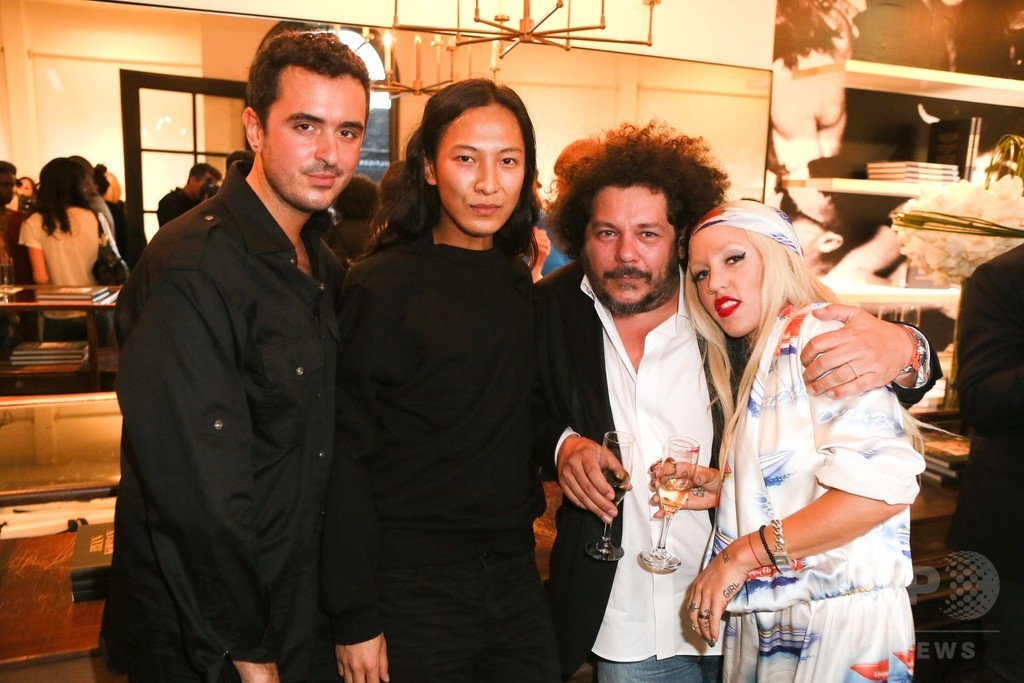 ニコール・リッチー主催のイベントにアレキサンダー・ワンら