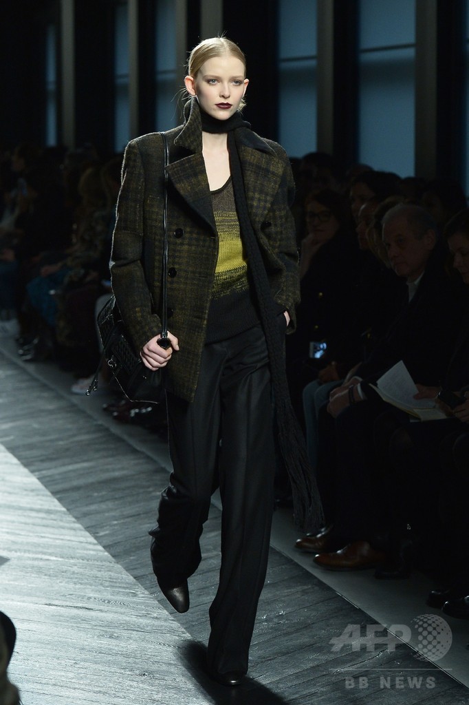 「ボッテガ・ヴェネタ」16/17年秋冬コレクション