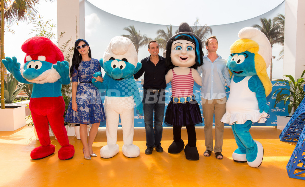 映画 スマーフ2 フォトコール 声優を務めたケイティ ペリーが登場 写真7枚 マリ クレール スタイル Marie Claire Style