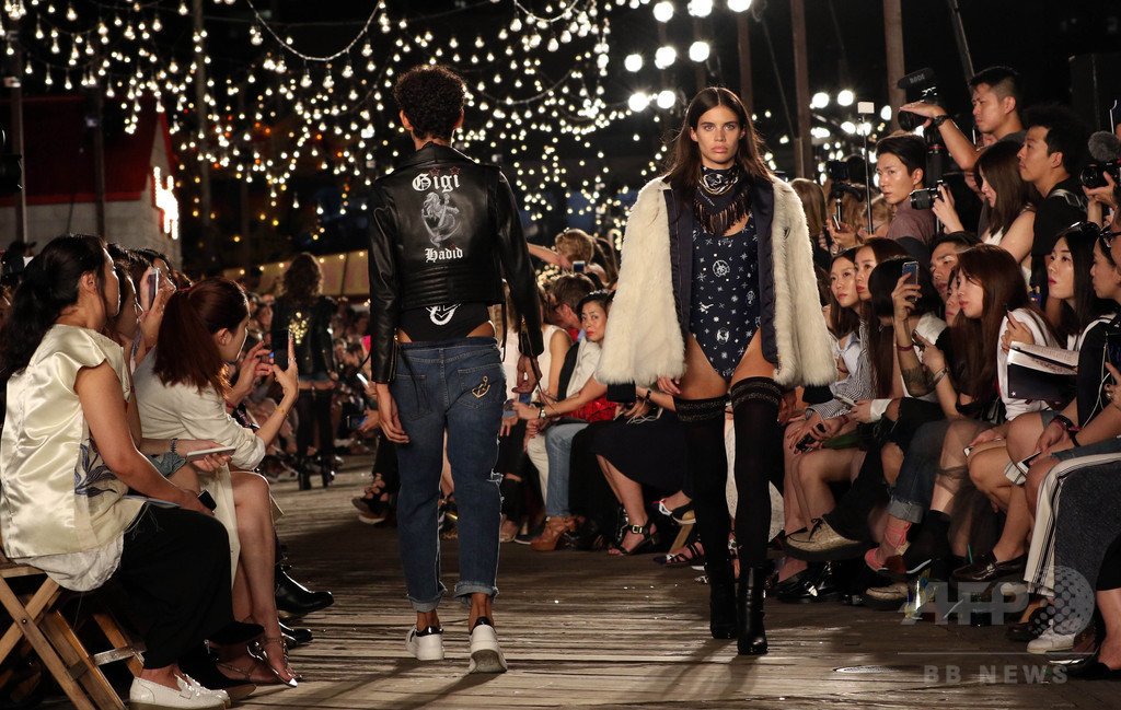 「トミー ヒルフィガー」17年春夏