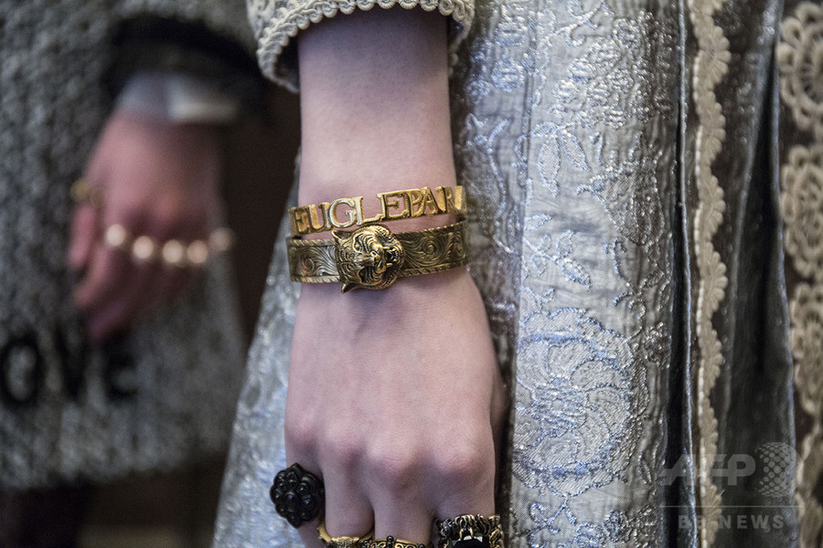 「グッチ」世界観を凝縮した新作ウォッチ