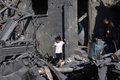 イスラエル軍の空爆を受けたパレスチナ自治区ガザ地区（2023年10月31日撮影）。(c)SAID KHATIB / AFP