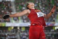 第18回世界陸上オレゴン大会、女子円盤投げ決勝。投てきに臨む中国の馮彬（2022年7月20日撮影）。(c)Ben Stansall / AFP