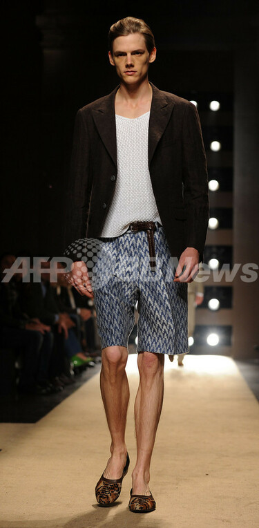 11年春夏ミラノ・メンズコレクション＞ジャンフランコ・フェレ、新作を