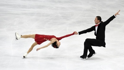 川口組がペアSPで2位発進、ロシア杯