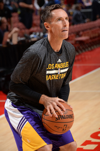 レイカーズのナッシュ、腰痛悪化でシーズン絶望