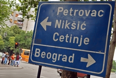 次々に盗まれる道路標識、用途はバーベキュー セルビア