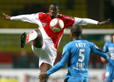 バルセロナ ヤヤ・トゥーレ獲得へ