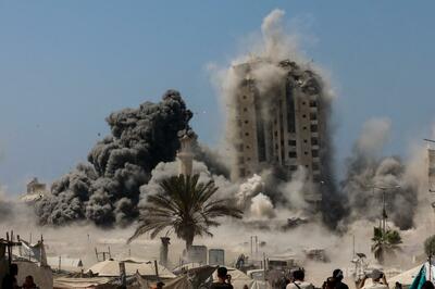 イスラエル軍、ガザ市の高層ビルを破壊