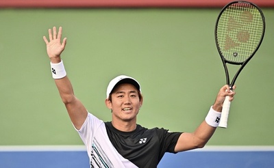 西岡が大金星で韓国OP4強入り、第1シードのルード撃破