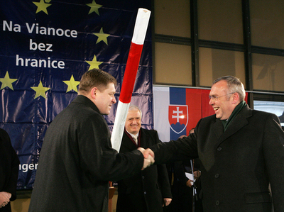 シェンゲン協定に新たに9か国加盟、旧東欧圏と西欧の間で出入国審査が撤廃