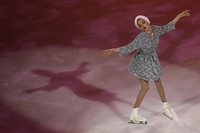 メドベデワやフェルナンデスが仏杯エキシビションに、ジュベール氏も登場