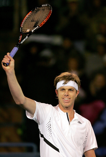 キュエリー カニャス破り決勝へ