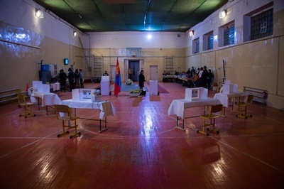 モンゴル総選挙、最大野党が地滑り的勝利 経済停滞で現政権に不満