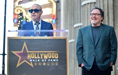 J・ファヴロー、ハリウッドの殿堂入り R・ダウニー・Jrも祝福