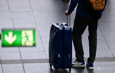 スーツケースに子ども入れバス乗車 27歳の女を逮捕 NZ