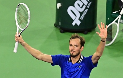 メドベージェフ決勝進出 アルカラスと再戦へ BNPパリバOP