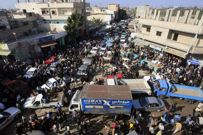 境界壁を爆破したガザ地区、住民のエジプト流入続く