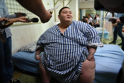 体重265キロ、武漢の肥満男性がいよいよ手術