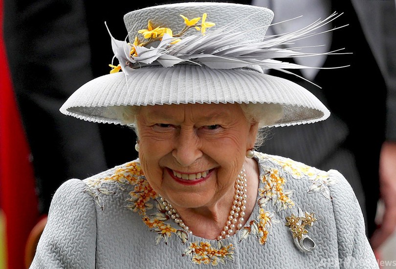 英大学院生ら エリザベス女王の肖像を撤去 植民地支配の象徴 写真1枚 国際ニュース Afpbb News