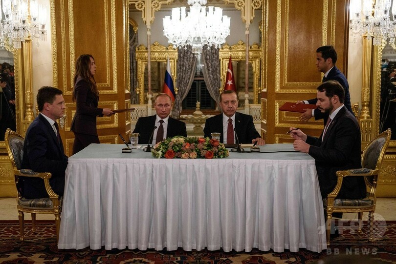 ロシアとトルコ、黒海経由の天然ガスパイプライン建設協定に署名