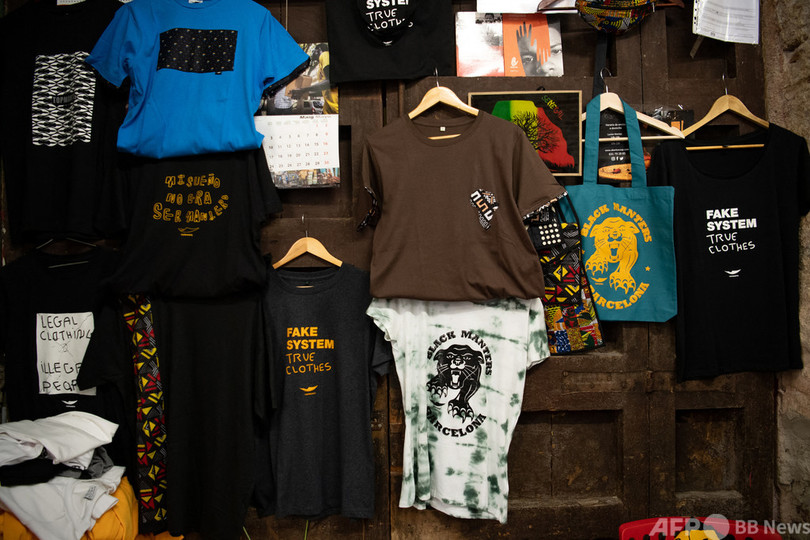 露天商組合からスニーカーブランド誕生、バルセロナのアフリカ移民