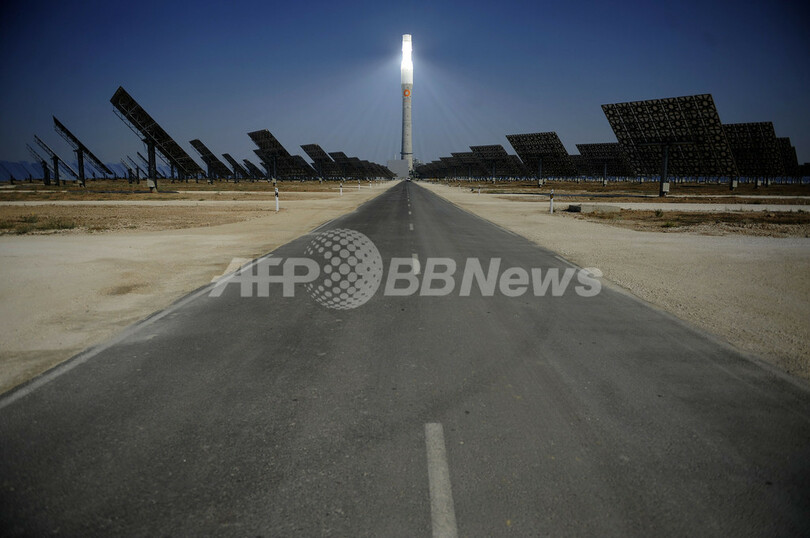 スペインの集光型太陽熱発電所「ヘマソラール」