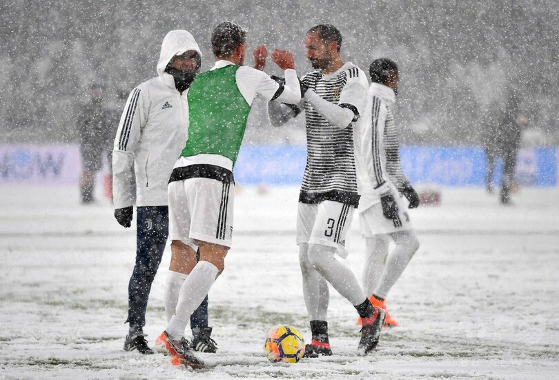 ユーベは降雪で試合延期に ミランは敵地ローマ戦6年ぶり勝利 写真10枚 国際ニュース Afpbb News