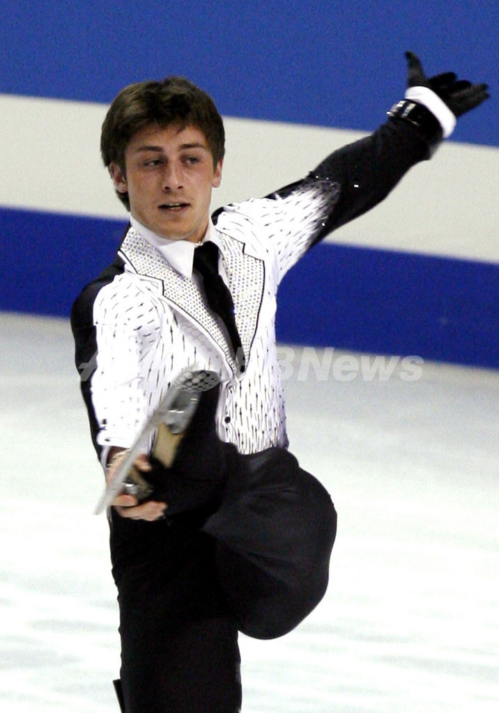 <07世界フィギュアスケート選手権>男子シングル、ジュベール ショートプログラムで首位に立つ 東京 写真11枚 国際ニュース:AFPBB News