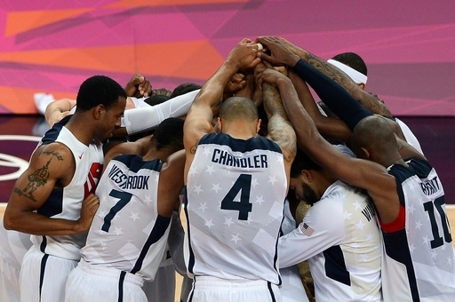 男子バスケ米国代表ドリームチーム、スペイン破り2大会連続金メダル 
