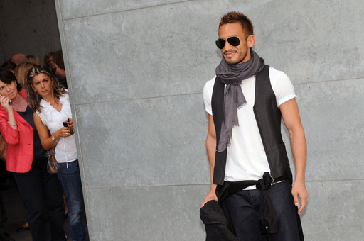 ジョルジオ アルマーニ」のショーに中田英寿やチャン・ツィイー登場