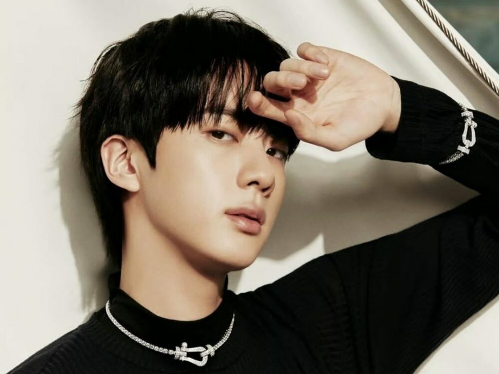 BTSジン、ニューヨーク・タイムズスクエアの大型広告に登場 写真枚