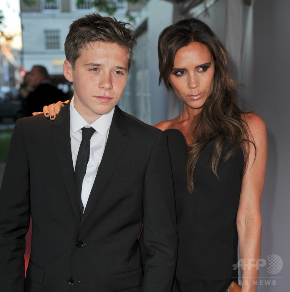 ベッカム家長男ブルックリン、「バーバリー」撮影に抜擢 写真家への第一歩