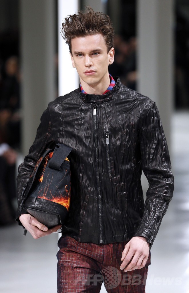 ＜14/15年秋冬パリ・メンズコレクション＞イッセイ ミヤケ