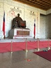 台湾・台北の中正紀念堂で、赤いペンキが付着した蒋介石の銅像。中正紀念堂提供（2018年7月20日撮影・公開）。(c)AFP PHOTO / Chiang Kai-shek Memorial Hall
